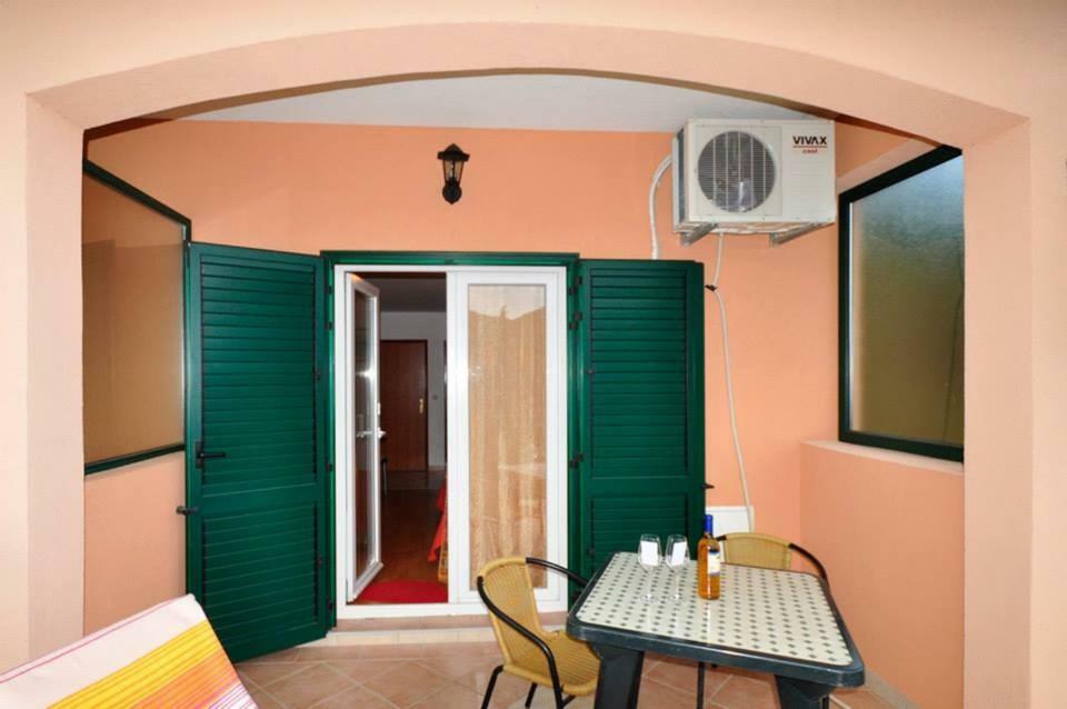 Apartments Franic Ploce  Exterior foto